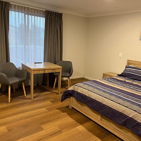 The Morrison Motel Swan View Экстерьер фото