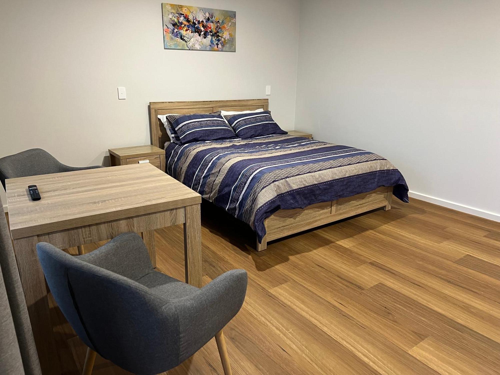 The Morrison Motel Swan View Экстерьер фото